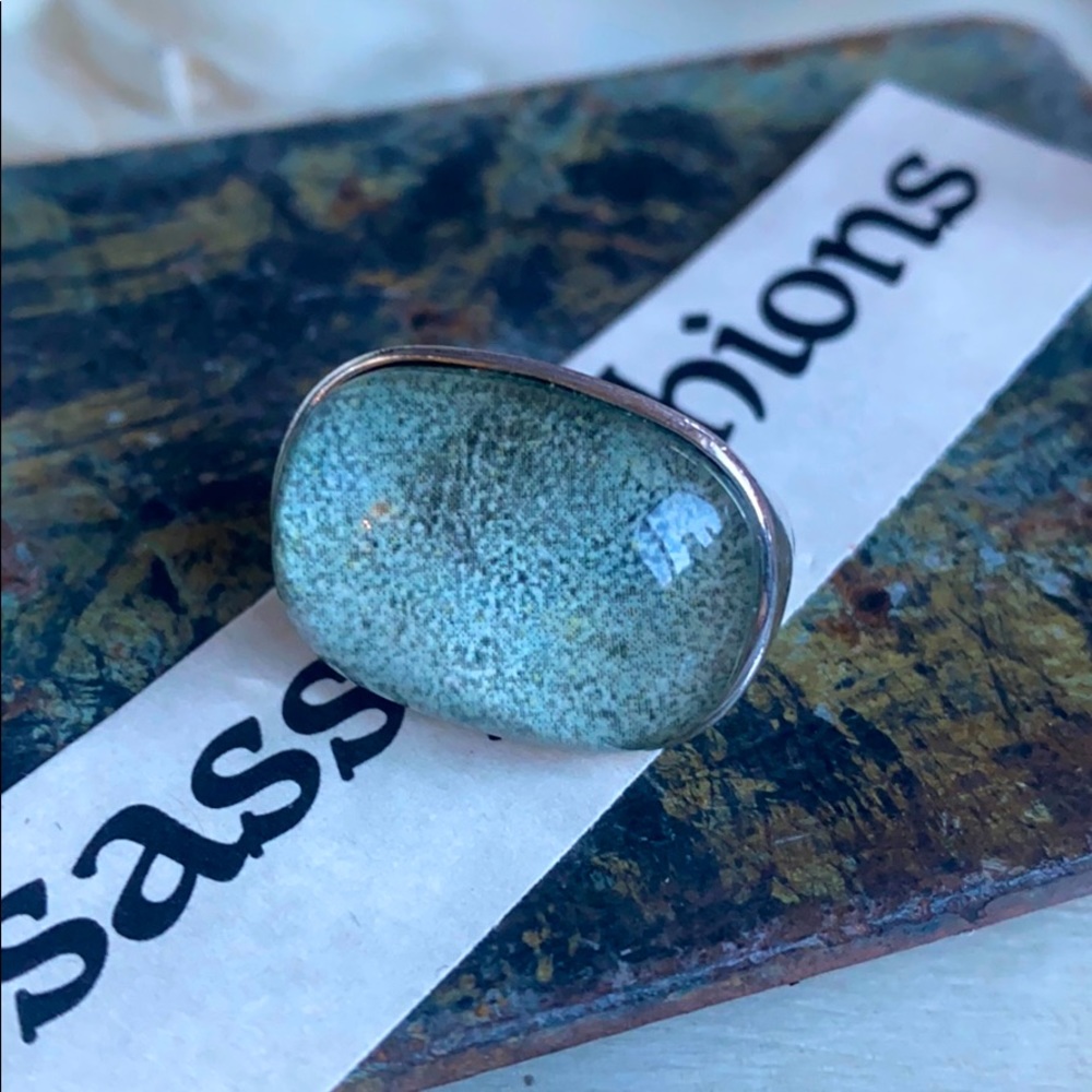 Beautiful Silpada Ring size 5 1/2